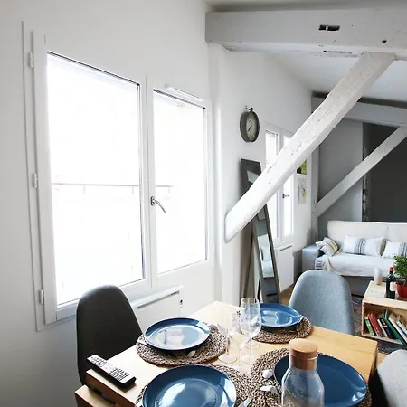 Apartment Guestready - Sunny Attic Near Grand Theatre Bordeaux