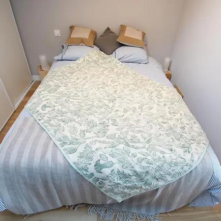 Guestready - Sunny Attic Near Grand Theatre Bordeaux